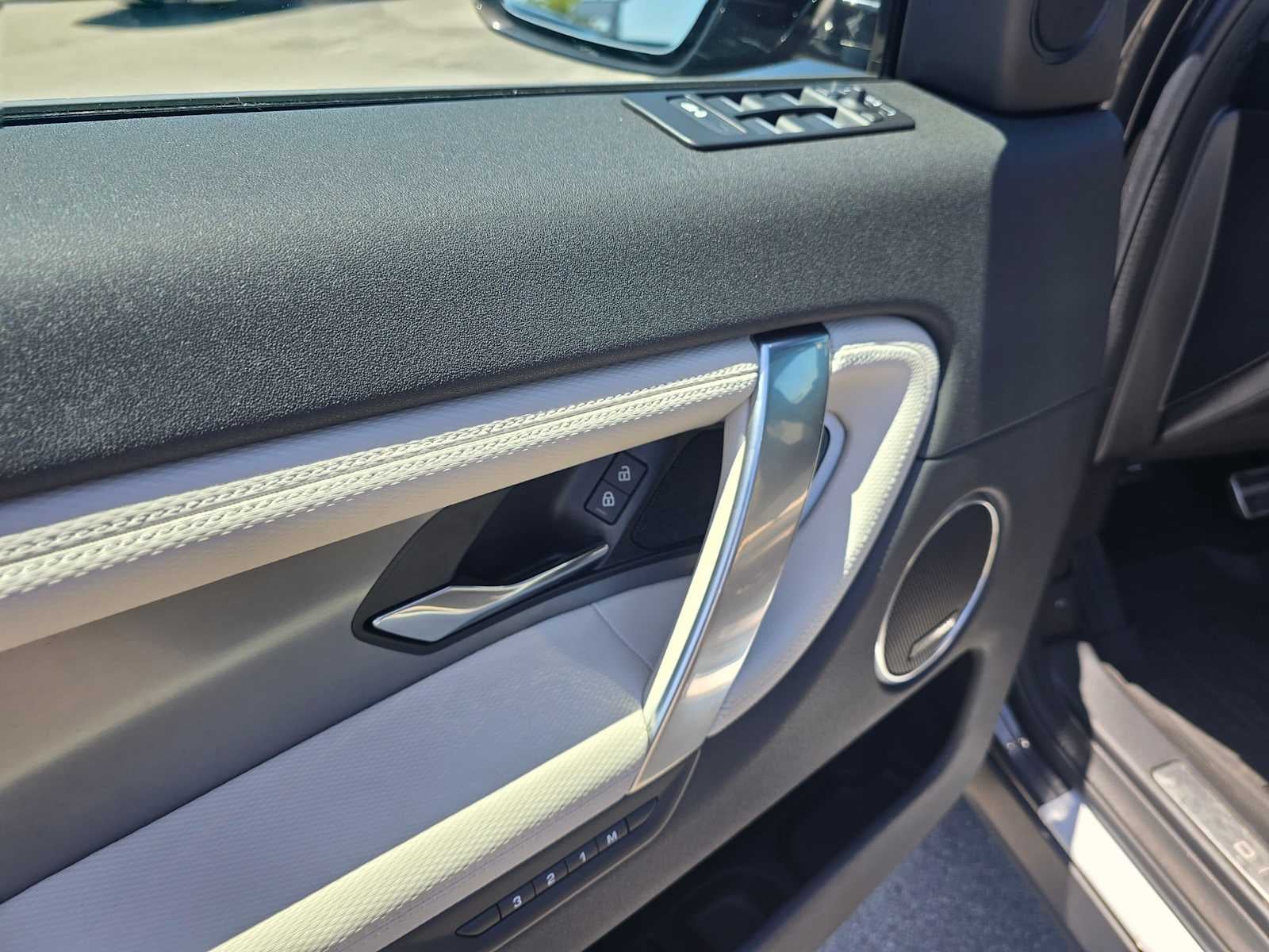 2025 Land Rover Discovery Sport Dynamic SE