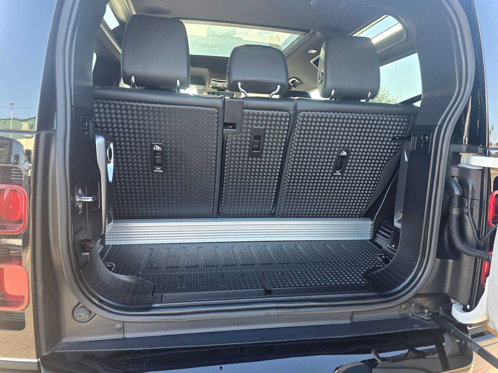 2023 Land Rover Defender X-Dynamic SE 90 AWD