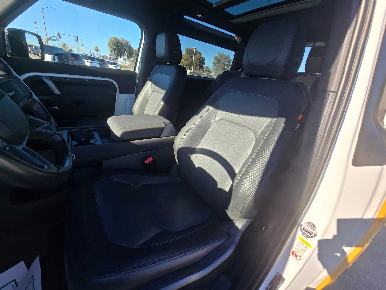 2023 Land Rover Defender X-Dynamic SE 90 AWD