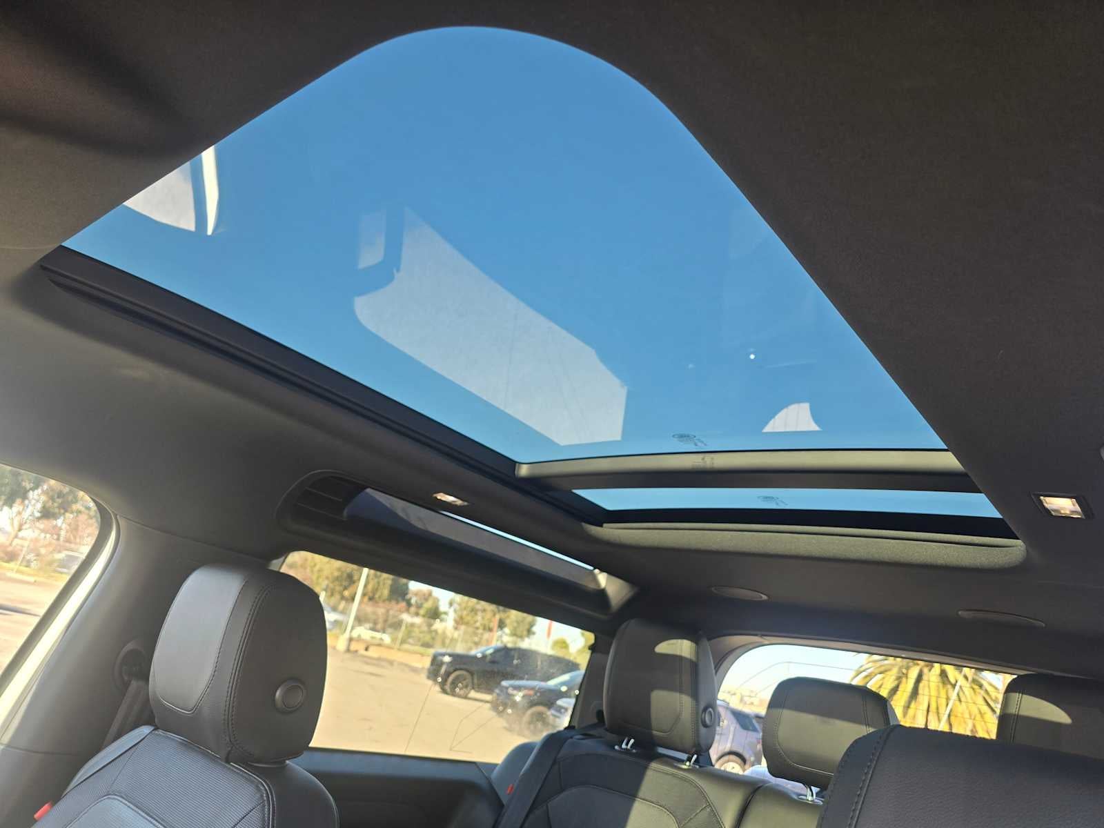 2023 Land Rover Defender X-Dynamic SE 90 AWD