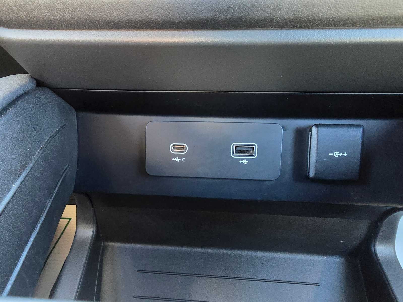 2023 Land Rover Defender X-Dynamic SE 90 AWD