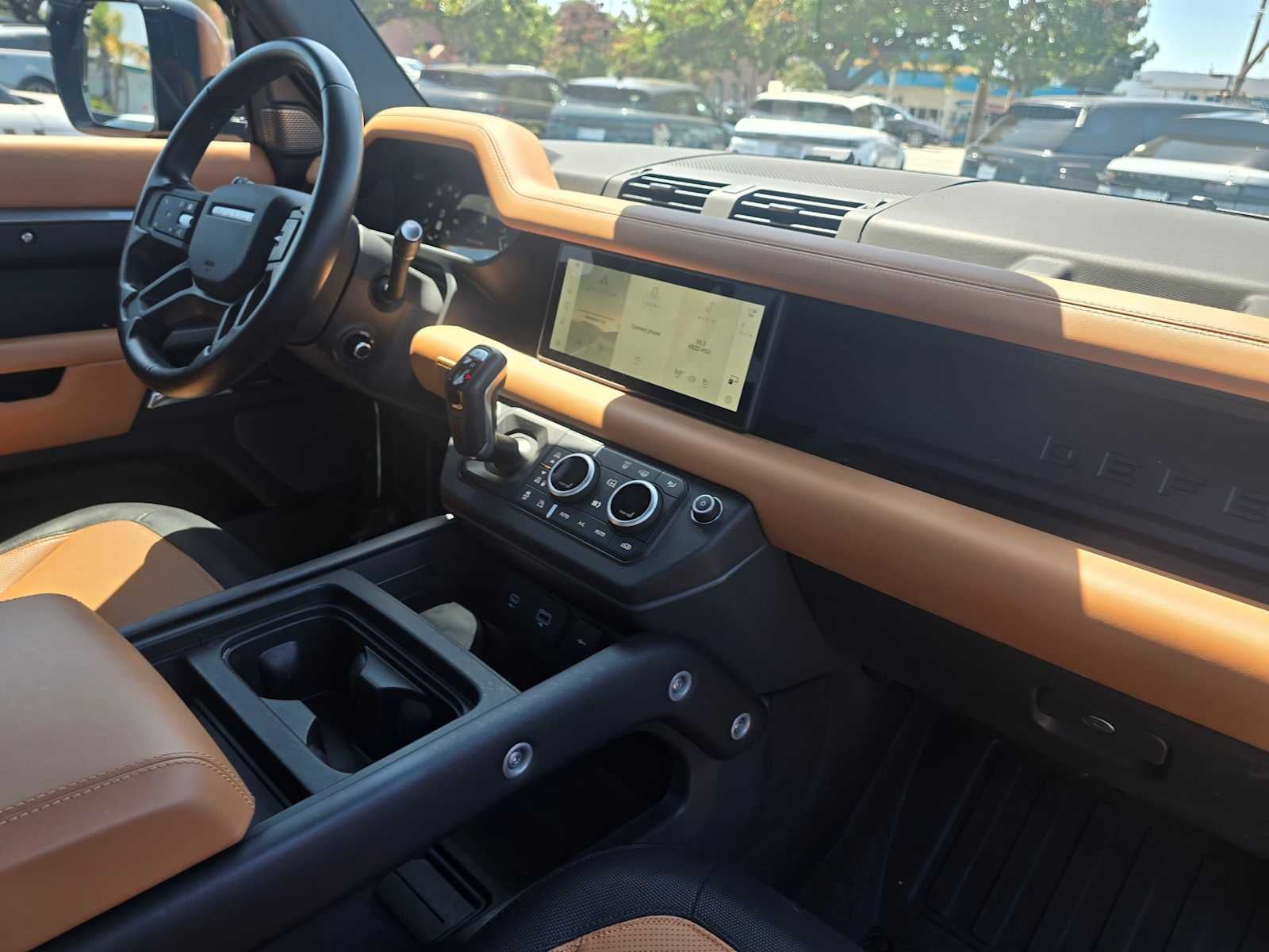 2024 Land Rover Defender X-Dynamic SE 110 P400