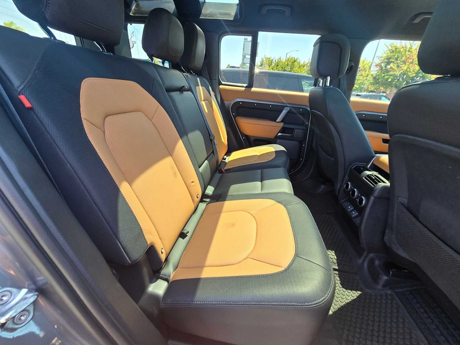 2024 Land Rover Defender X-Dynamic SE 110 P400