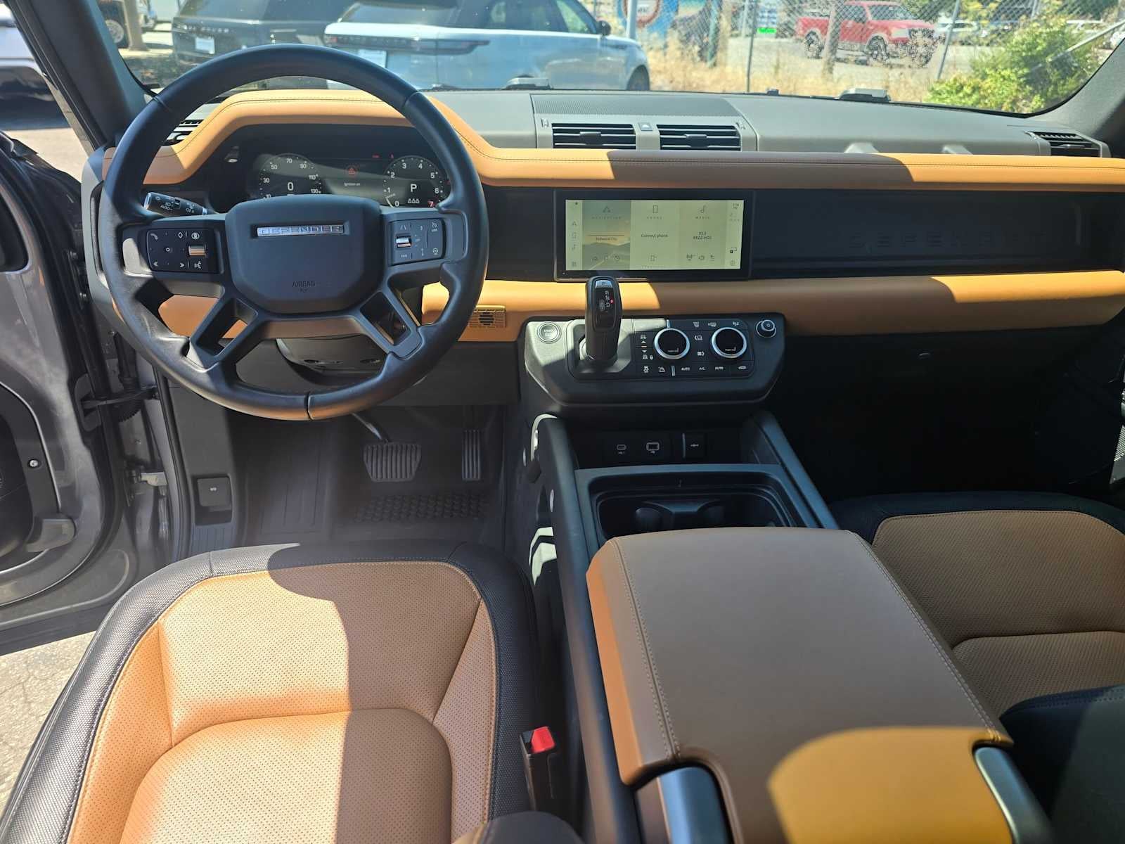 2024 Land Rover Defender X-Dynamic SE 110 P400