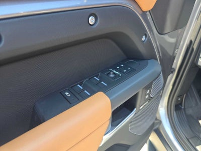 2024 Land Rover Defender X-Dynamic SE 110 P400