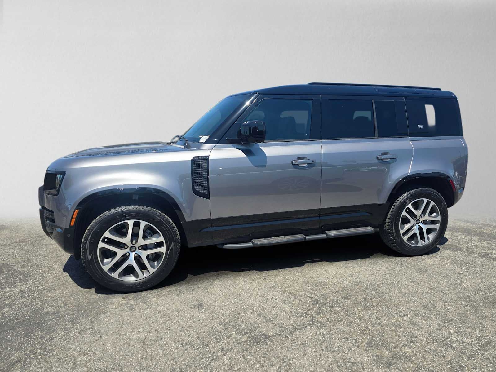 2024 Land Rover Defender X-Dynamic SE 110 P400