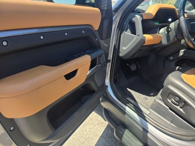 2024 Land Rover Defender X-Dynamic SE 110 P400