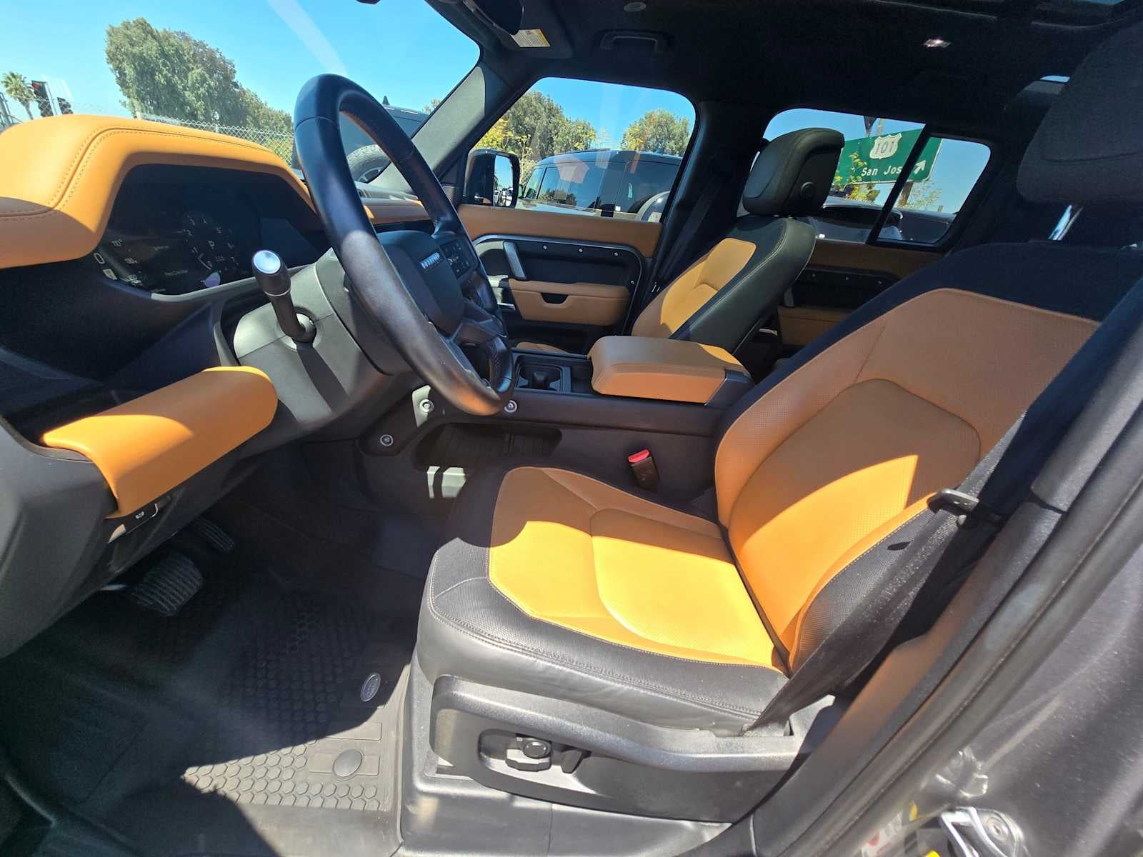2024 Land Rover Defender X-Dynamic SE 110 P400