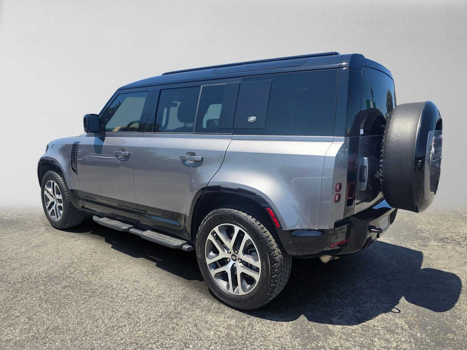 2024 Land Rover Defender X-Dynamic SE 110 P400