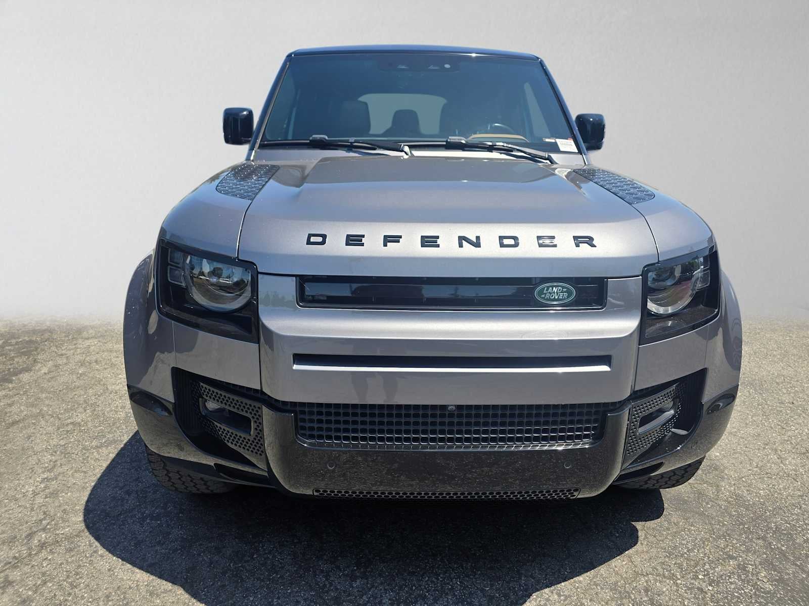 2024 Land Rover Defender X-Dynamic SE 110 P400