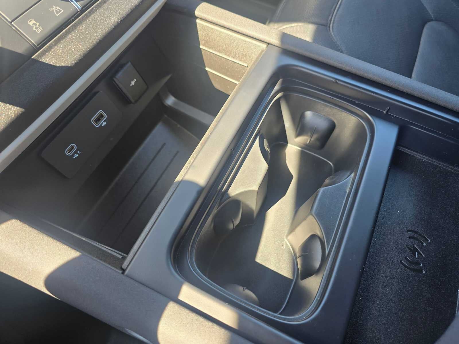 2023 Land Rover Defender X-Dynamic SE 110 AWD