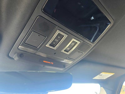 2023 Land Rover Defender X-Dynamic SE 110 AWD