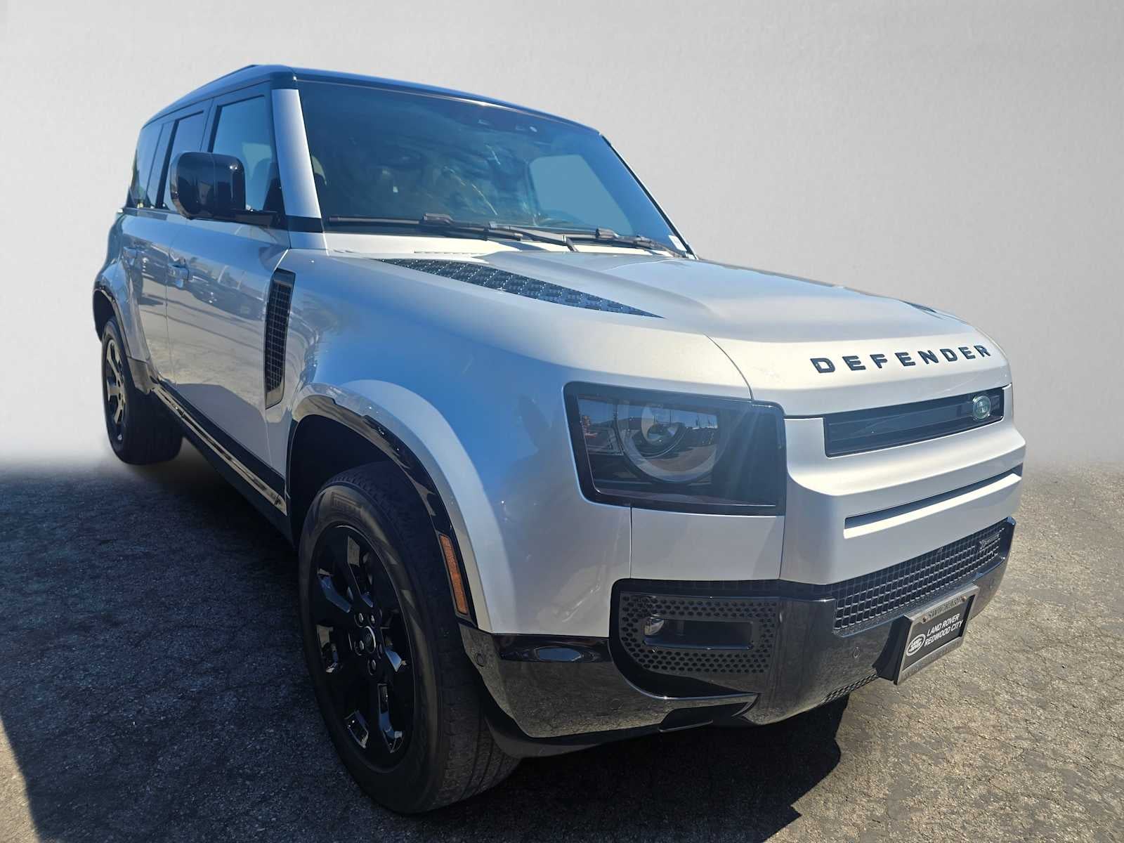 2023 Land Rover Defender X-Dynamic SE 110 AWD