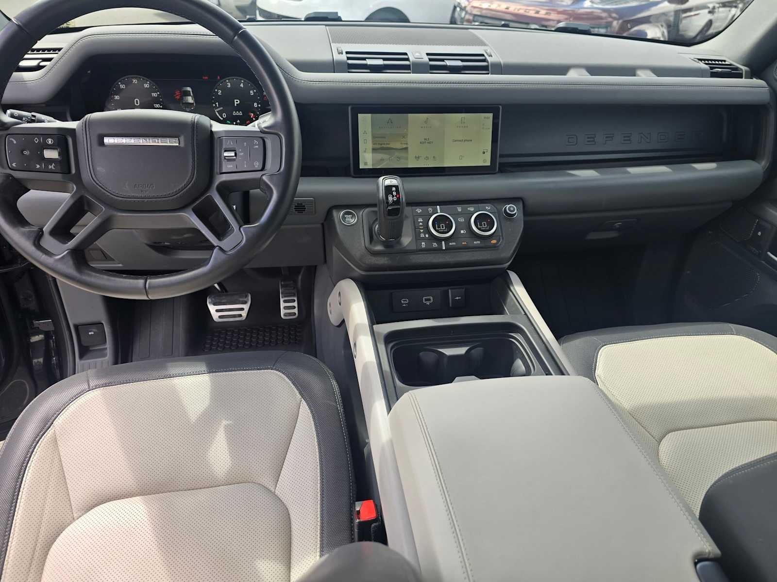 2024 Land Rover Defender X-Dynamic SE 110 P400