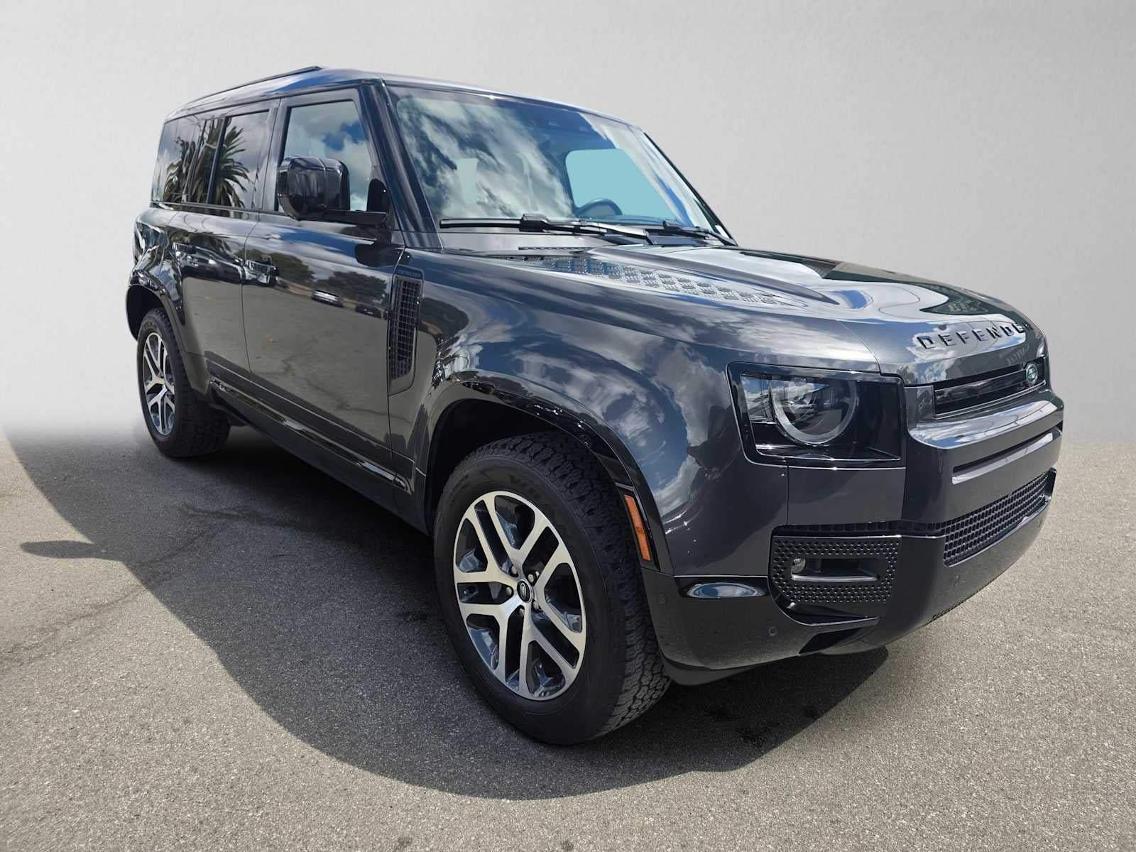 2024 Land Rover Defender X-Dynamic SE 110 P400