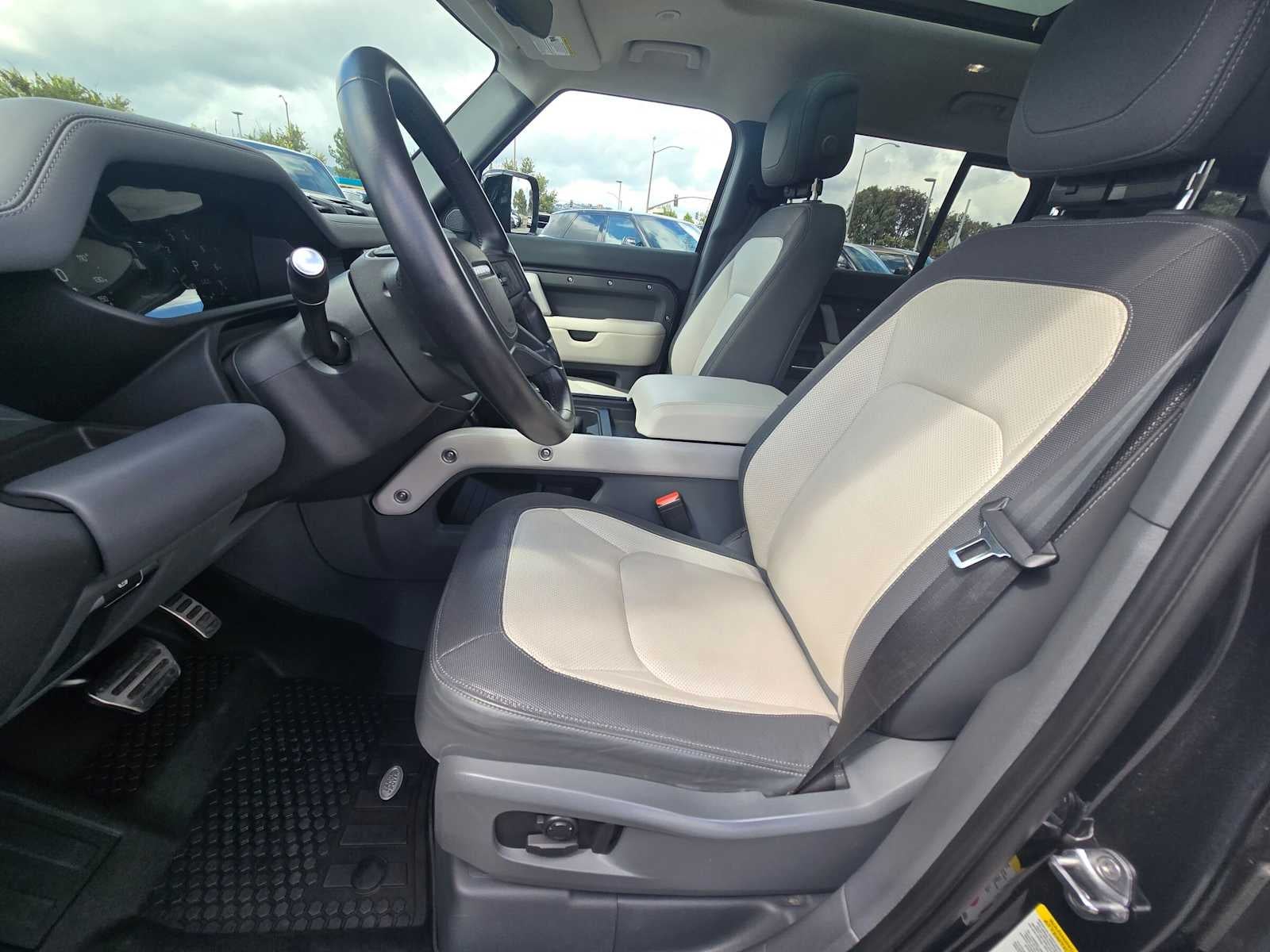 2024 Land Rover Defender X-Dynamic SE 110 P400