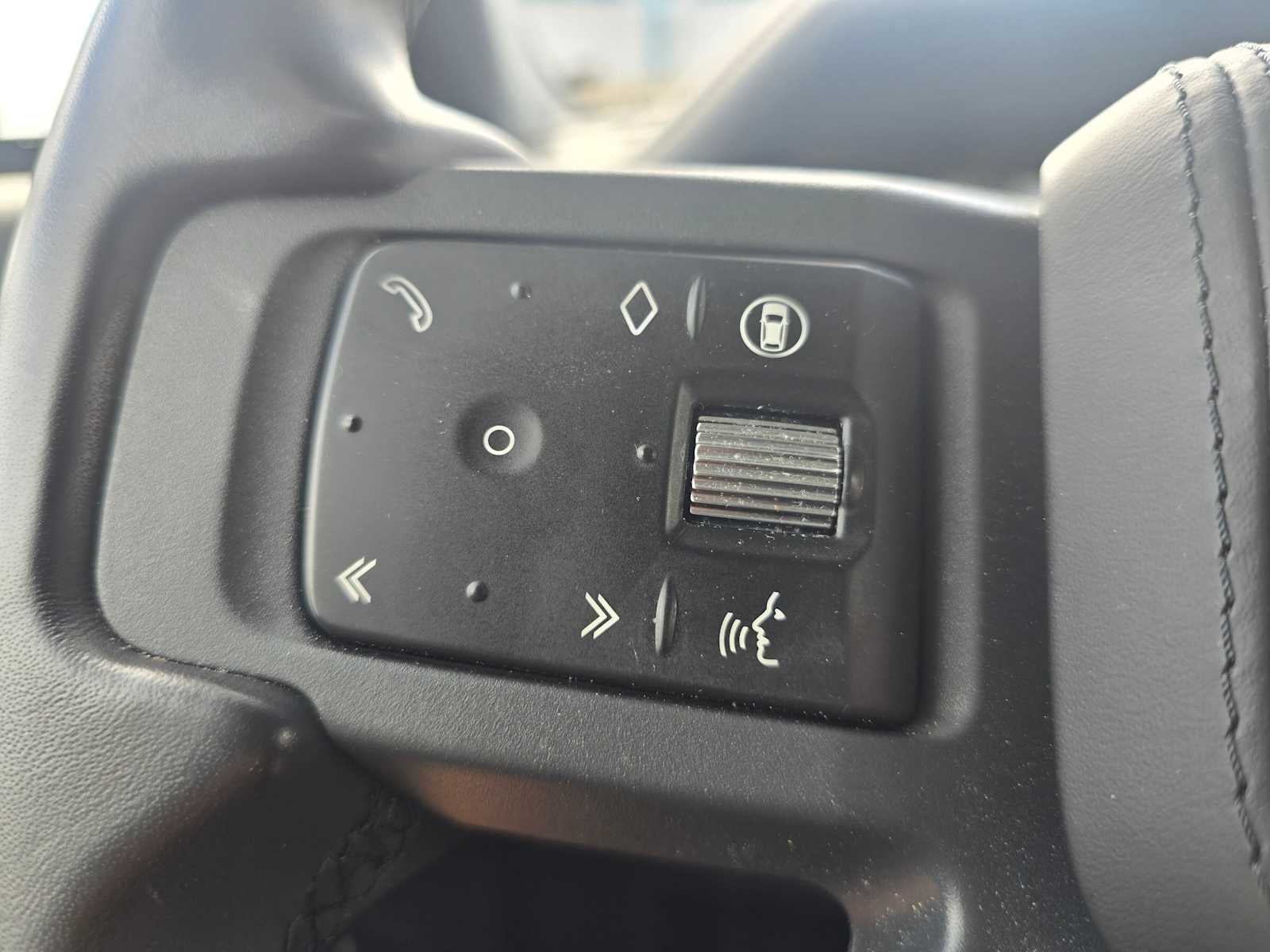 2024 Land Rover Defender X-Dynamic SE 110 P400