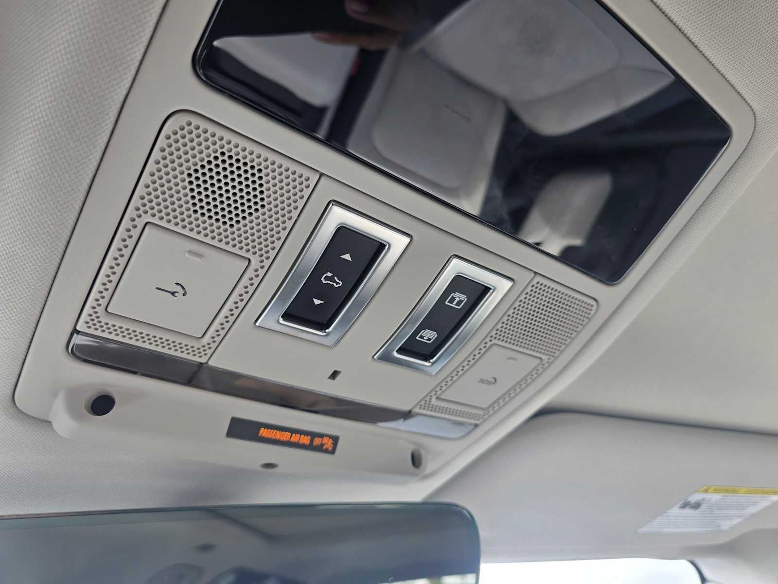 2024 Land Rover Defender X-Dynamic SE 110 P400