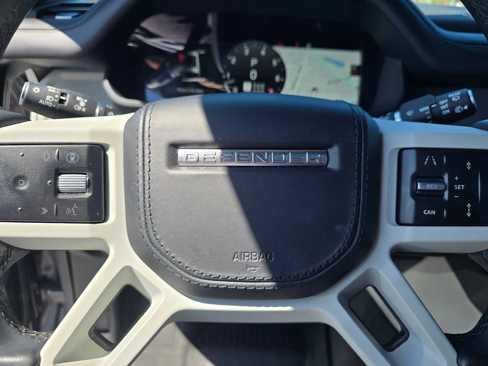 2024 Land Rover Defender X-Dynamic SE 130 P400