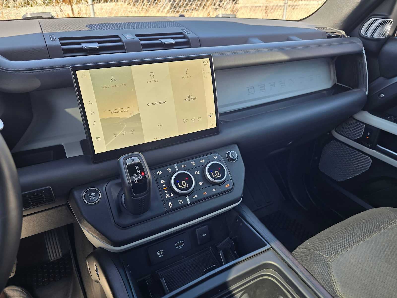 2024 Land Rover Defender X-Dynamic SE 130 P400