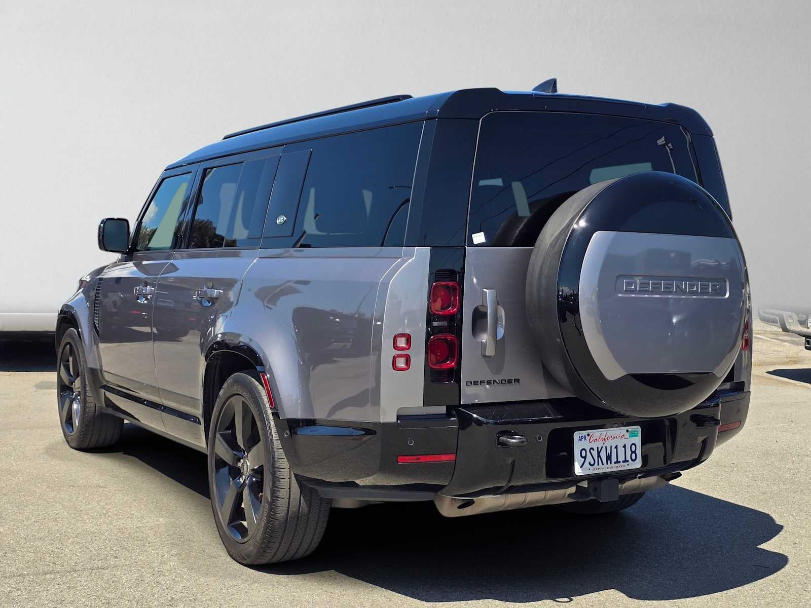 2024 Land Rover Defender X-Dynamic SE 130 P400