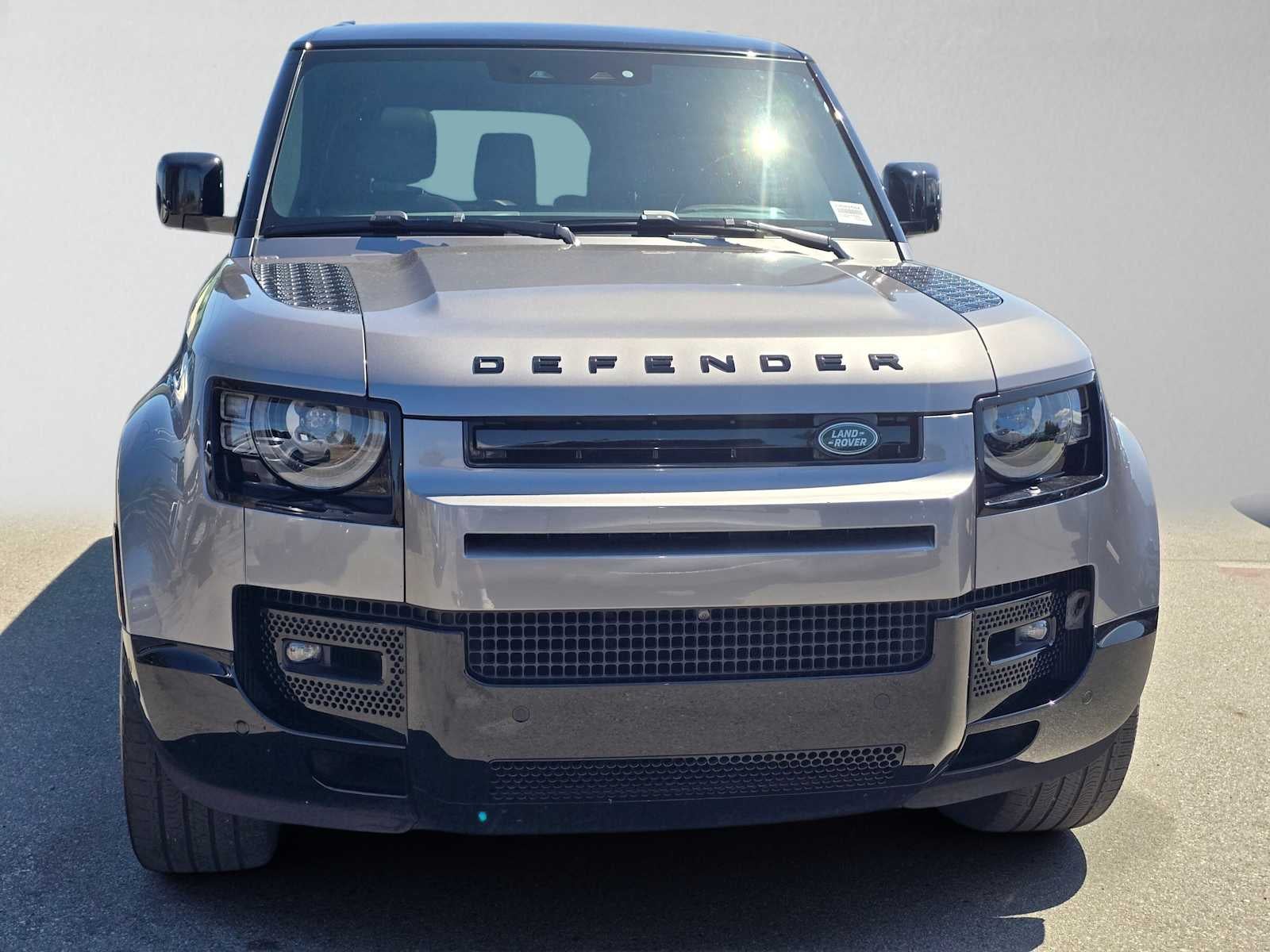 2024 Land Rover Defender X-Dynamic SE 130 P400