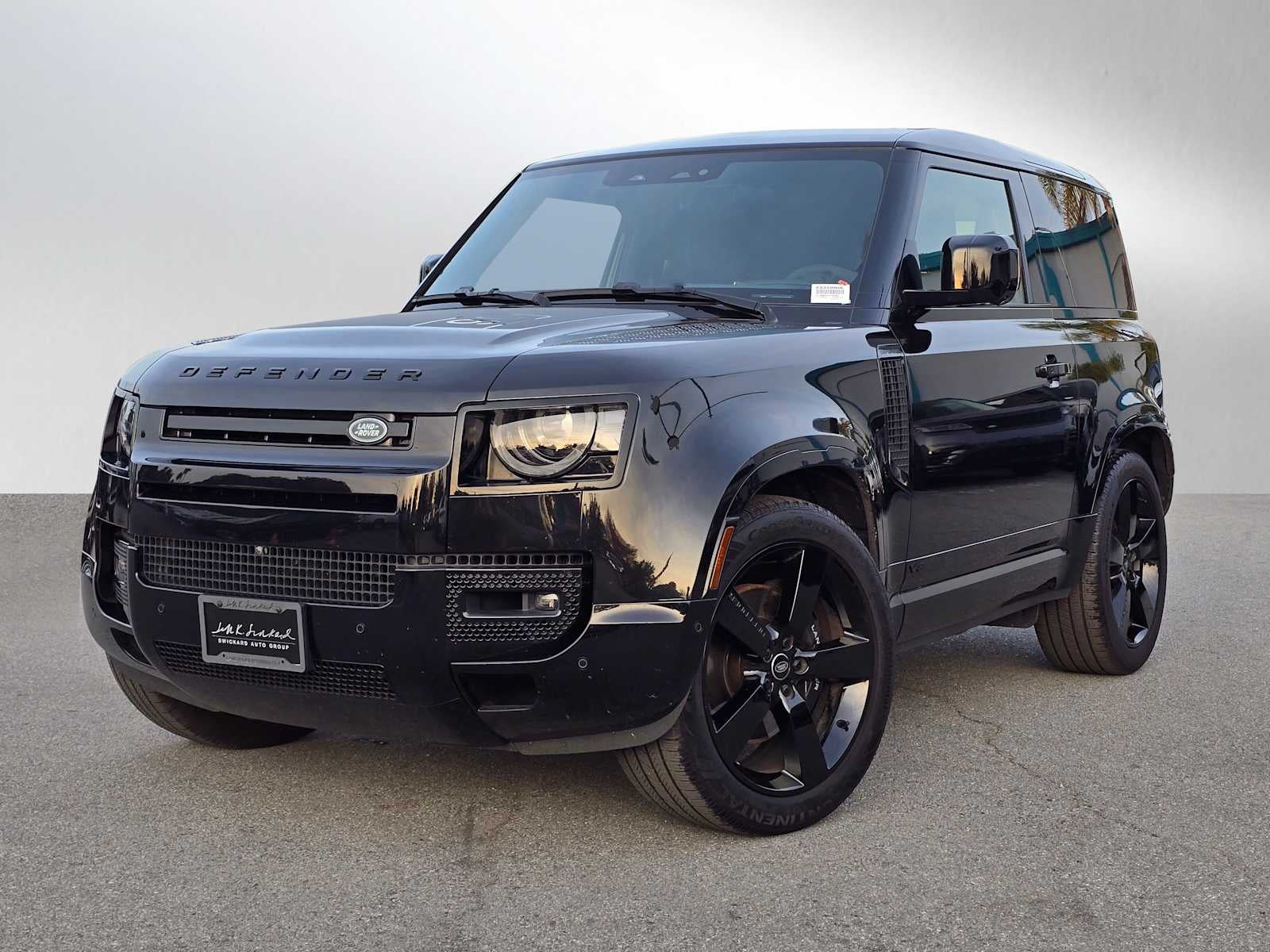 2024 Land Rover Defender V8 90 P525