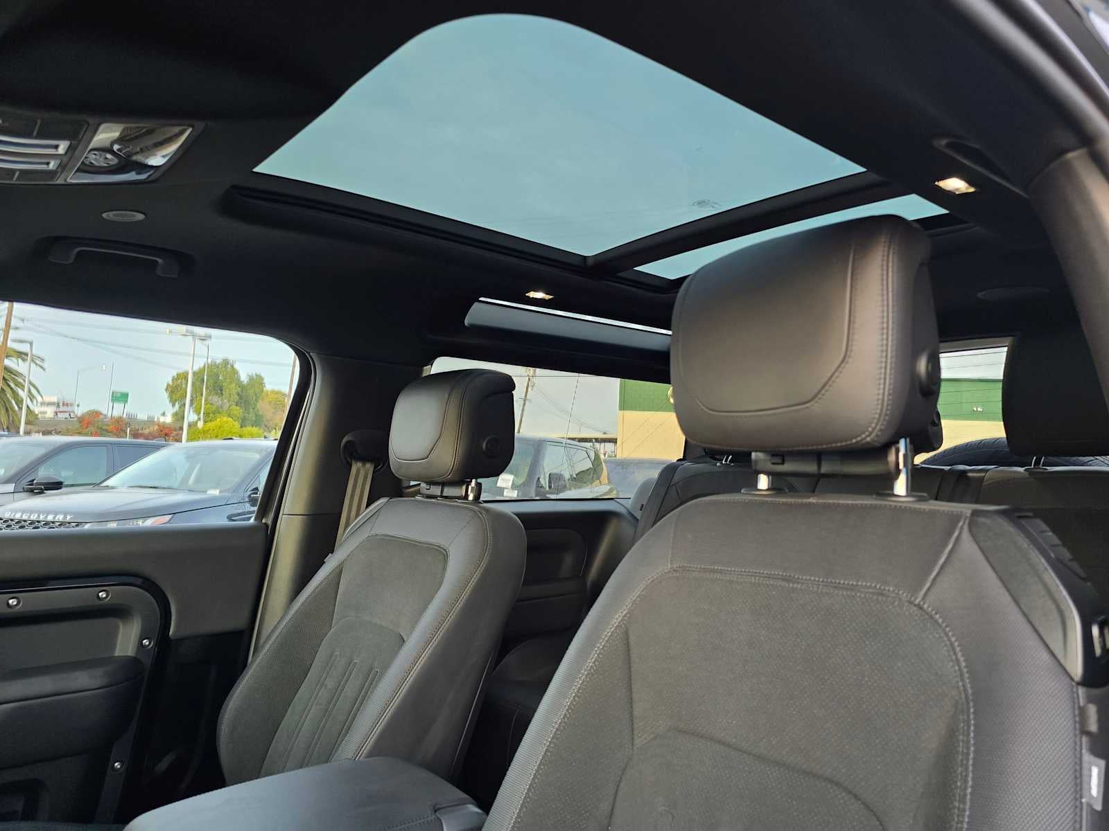 2024 Land Rover Defender V8 90 P525