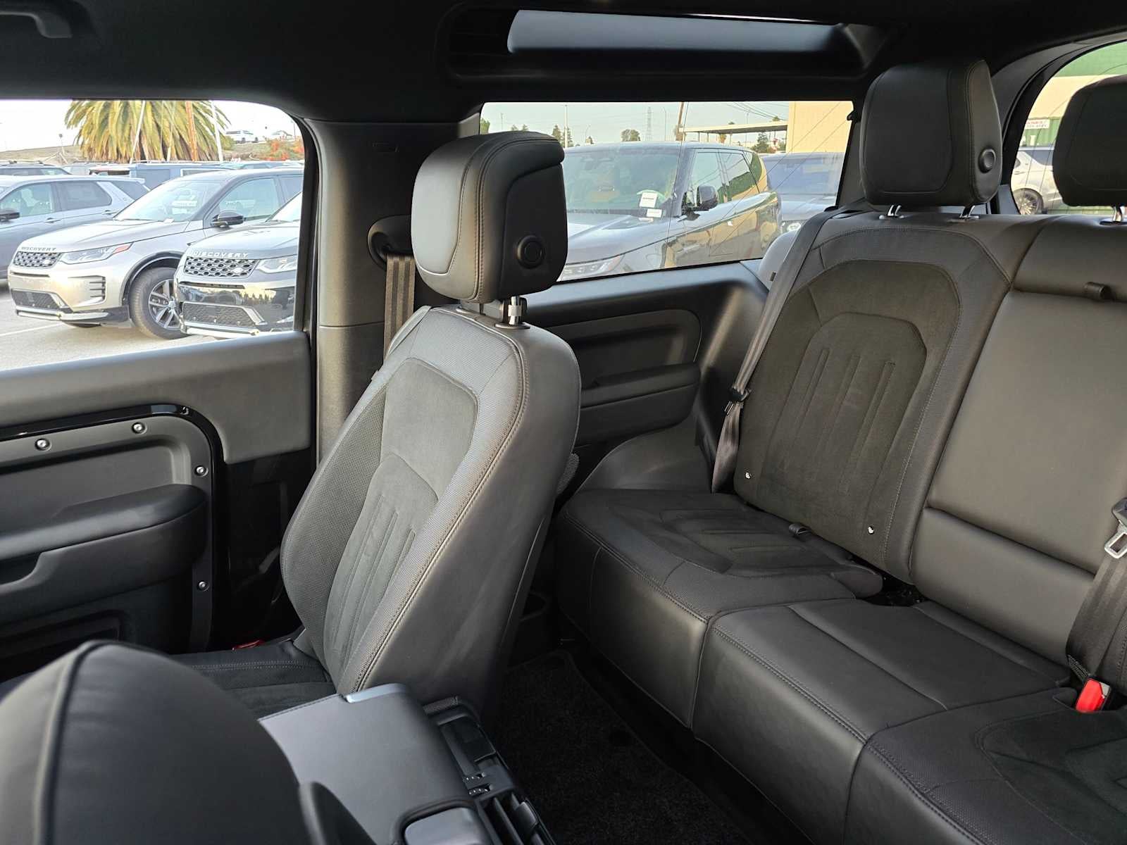 2024 Land Rover Defender V8 90 P525