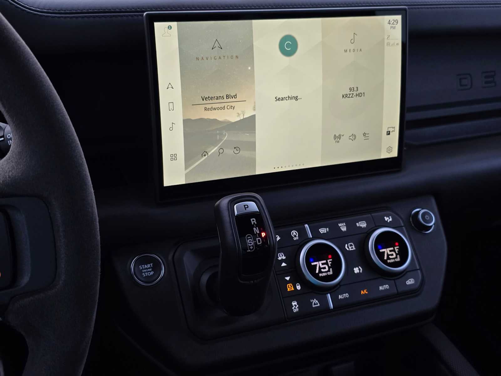 2024 Land Rover Defender V8 90 P525