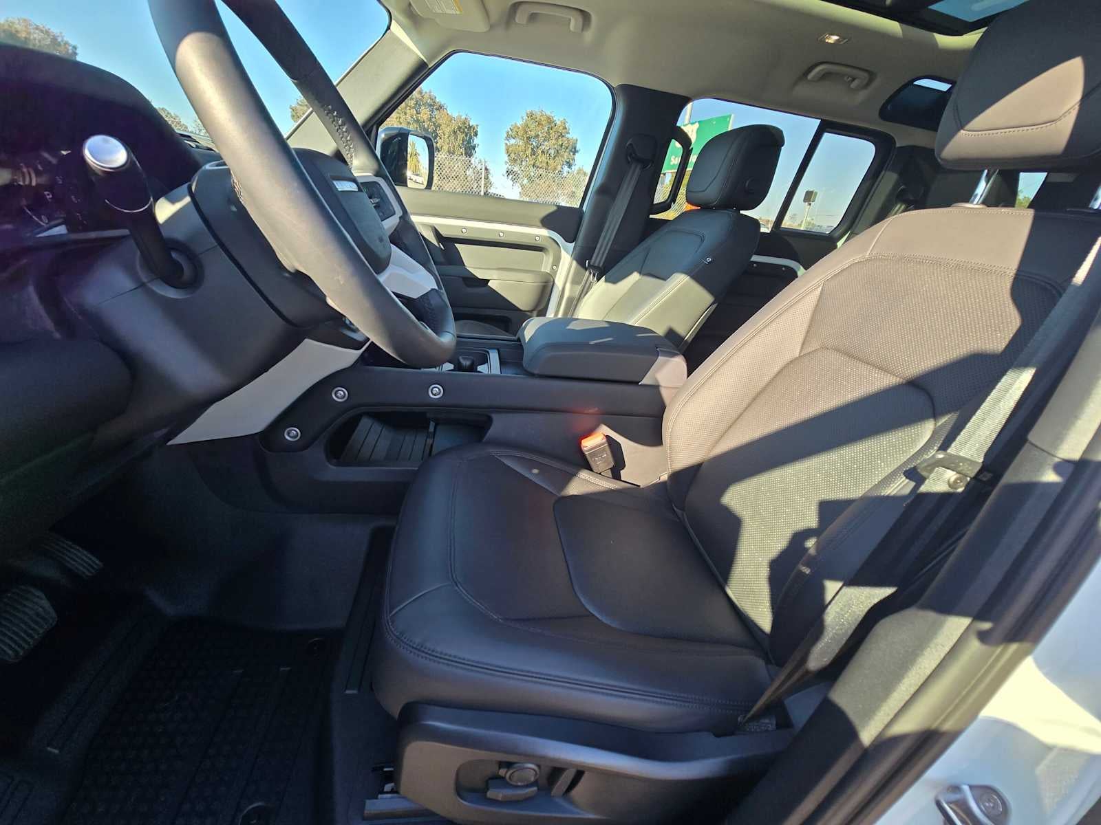 2024 Land Rover Defender S 110 P400