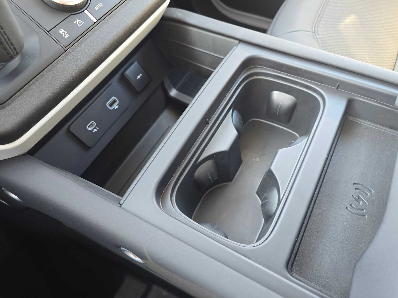 2024 Land Rover Defender S 110 P400