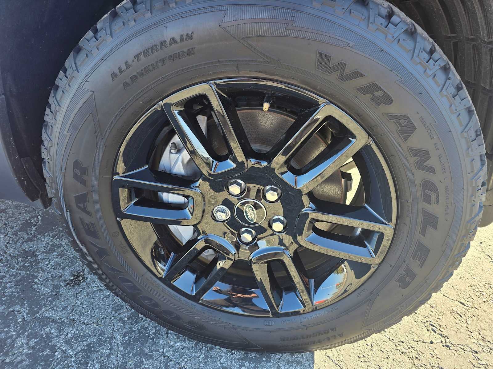 2024 Land Rover Defender S 110 P400