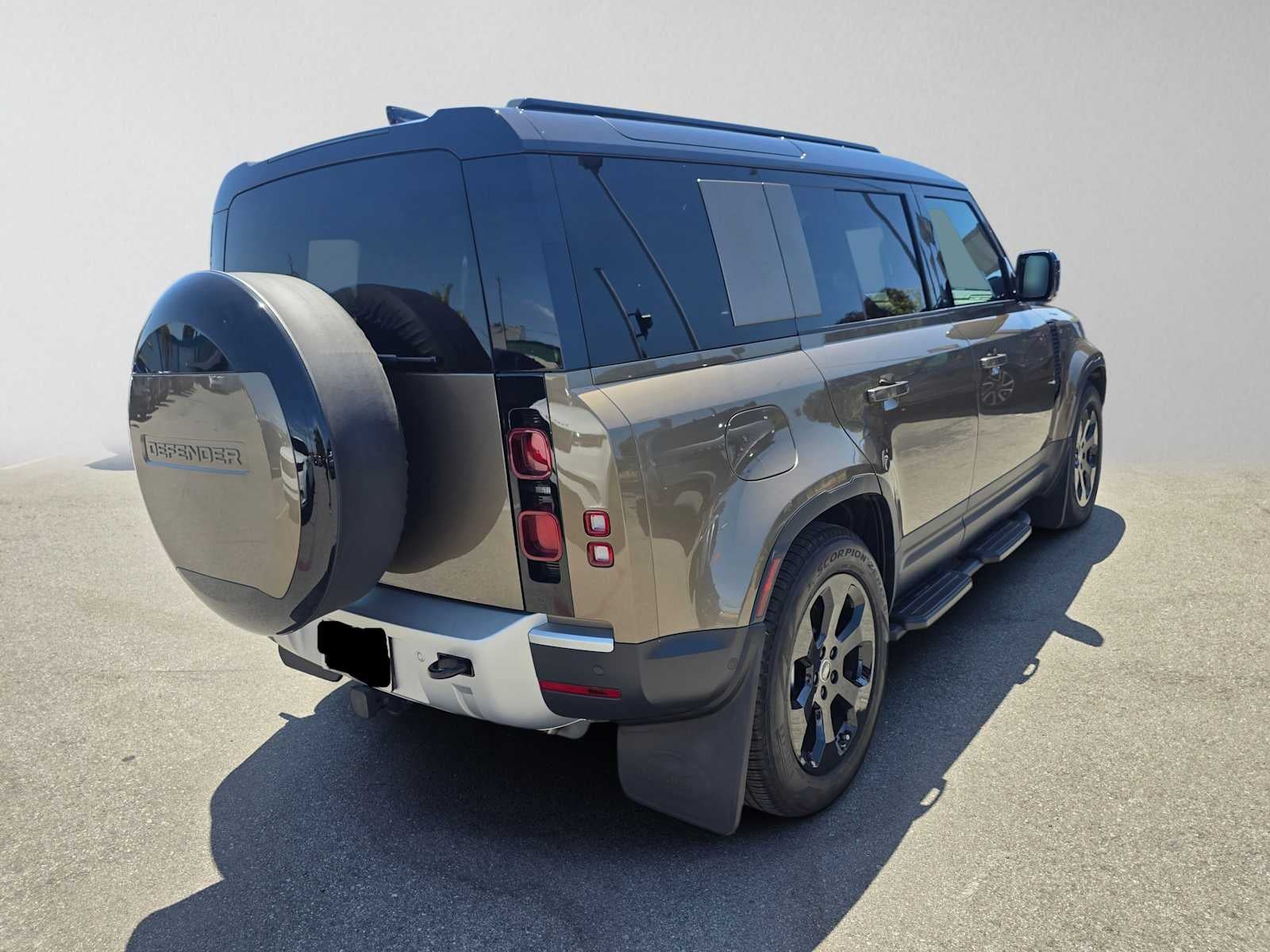 2025 Land Rover Defender S 110 P400