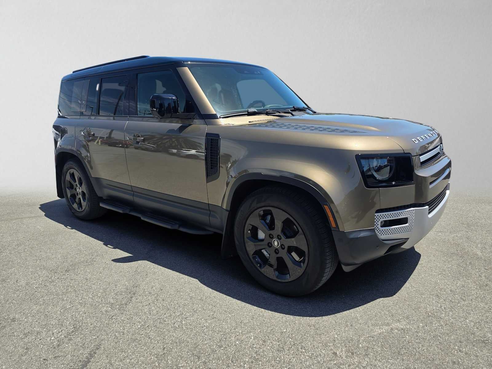 2025 Land Rover Defender S 110 P400