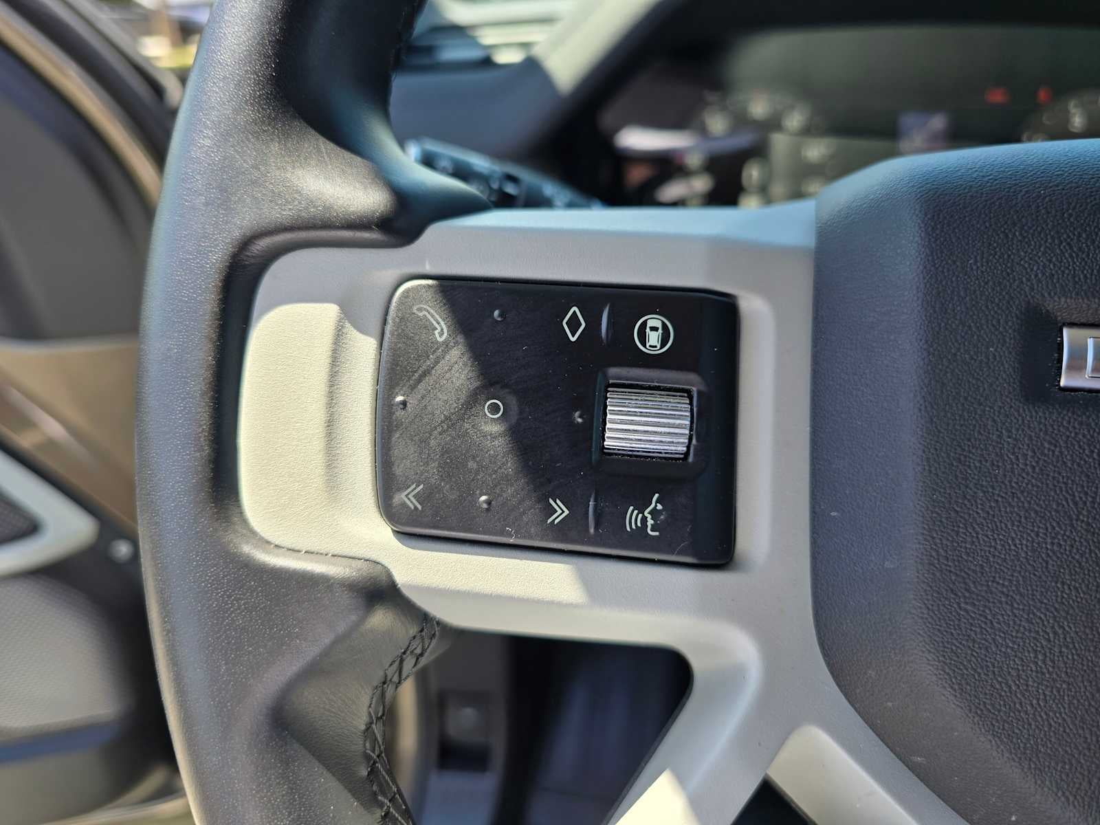 2024 Land Rover Defender S 110 P300