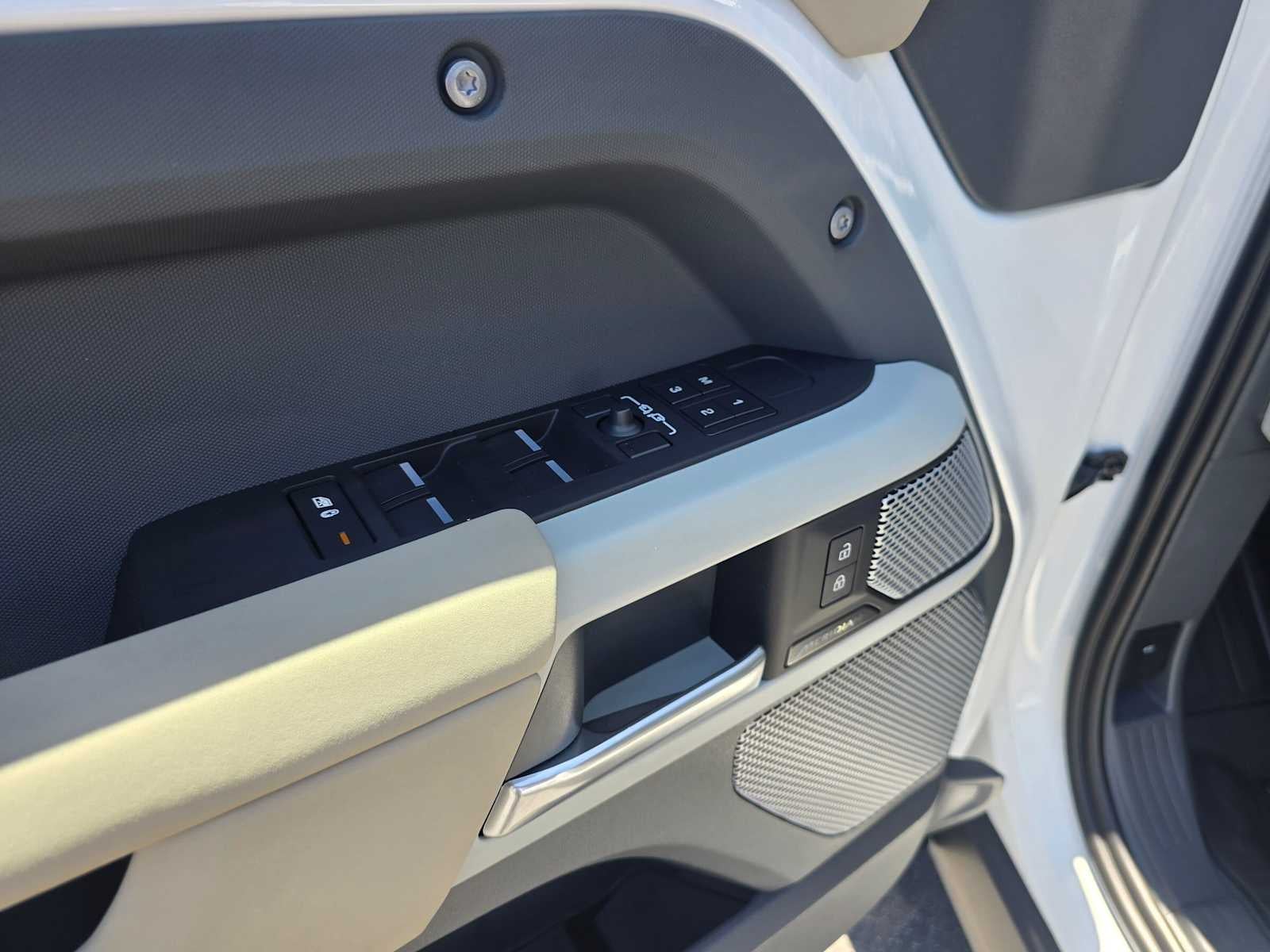2024 Land Rover Defender S 130 P300