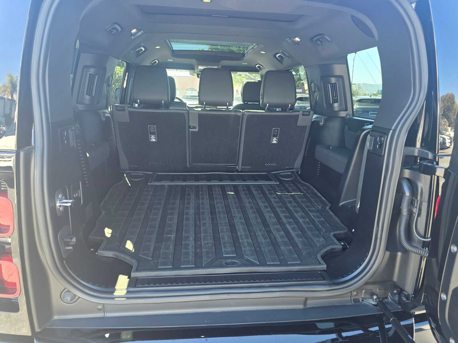 2023 Land Rover Defender SE 130 AWD