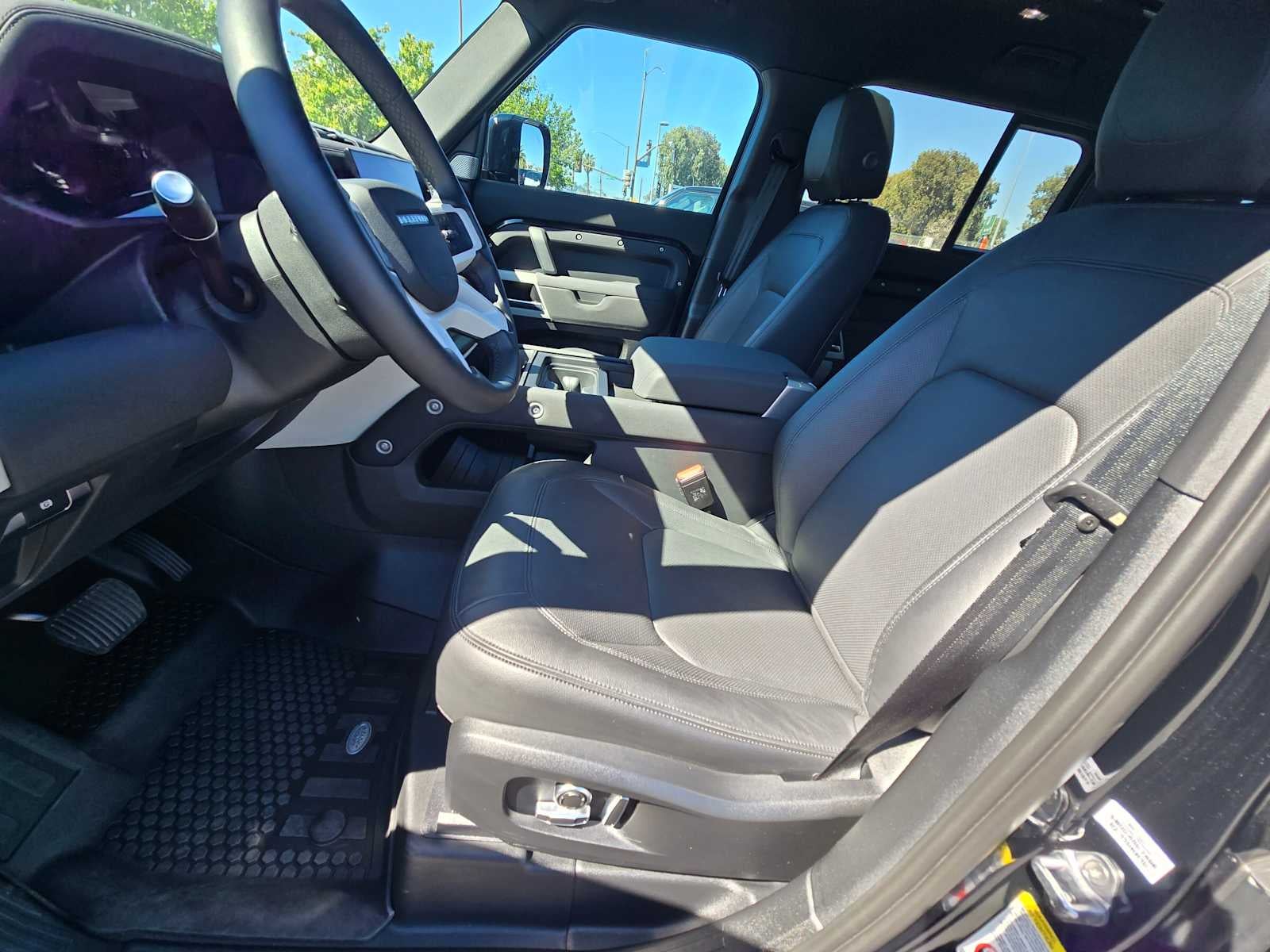 2023 Land Rover Defender SE 130 AWD