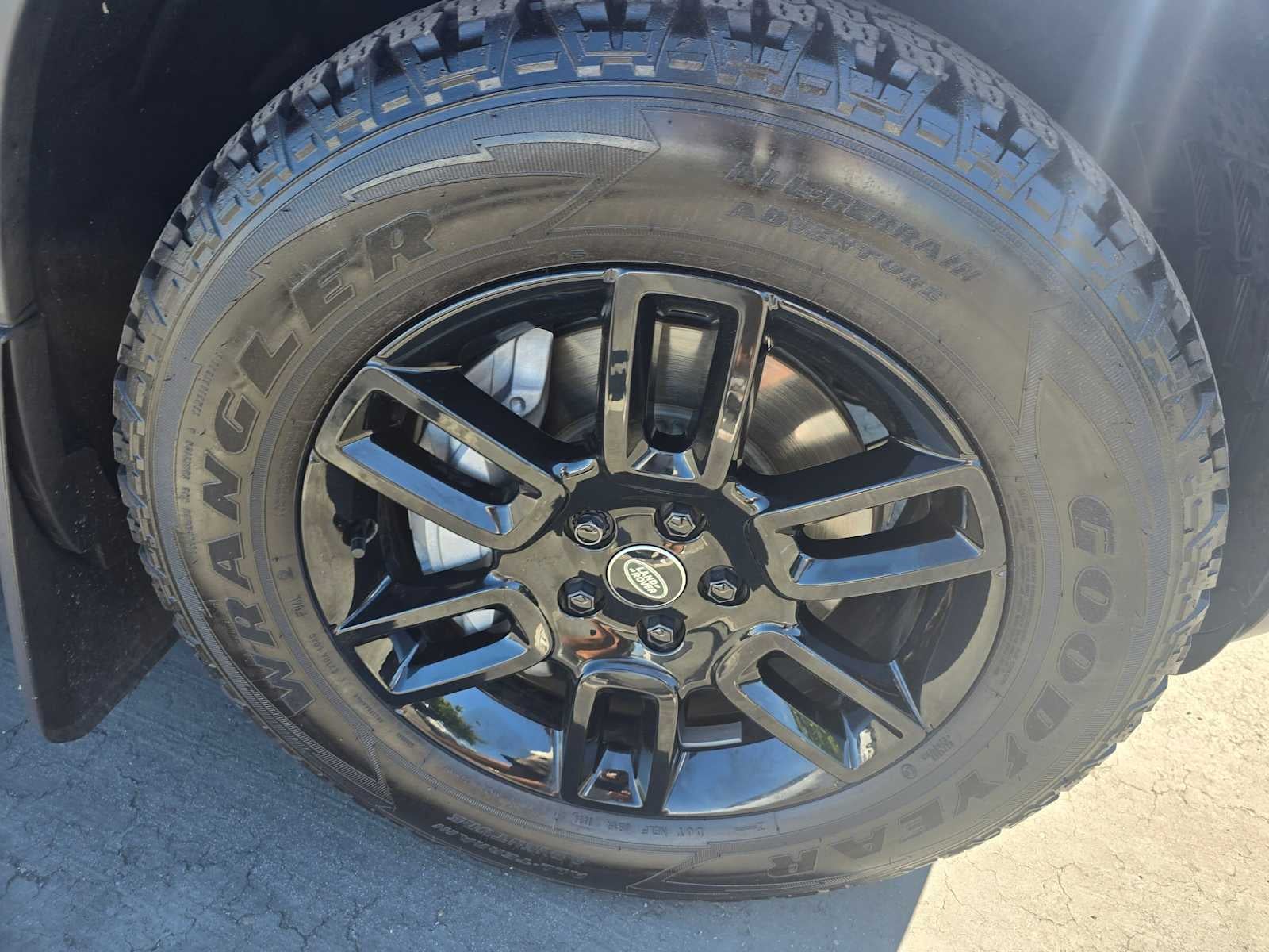 2023 Land Rover Defender SE 130 AWD