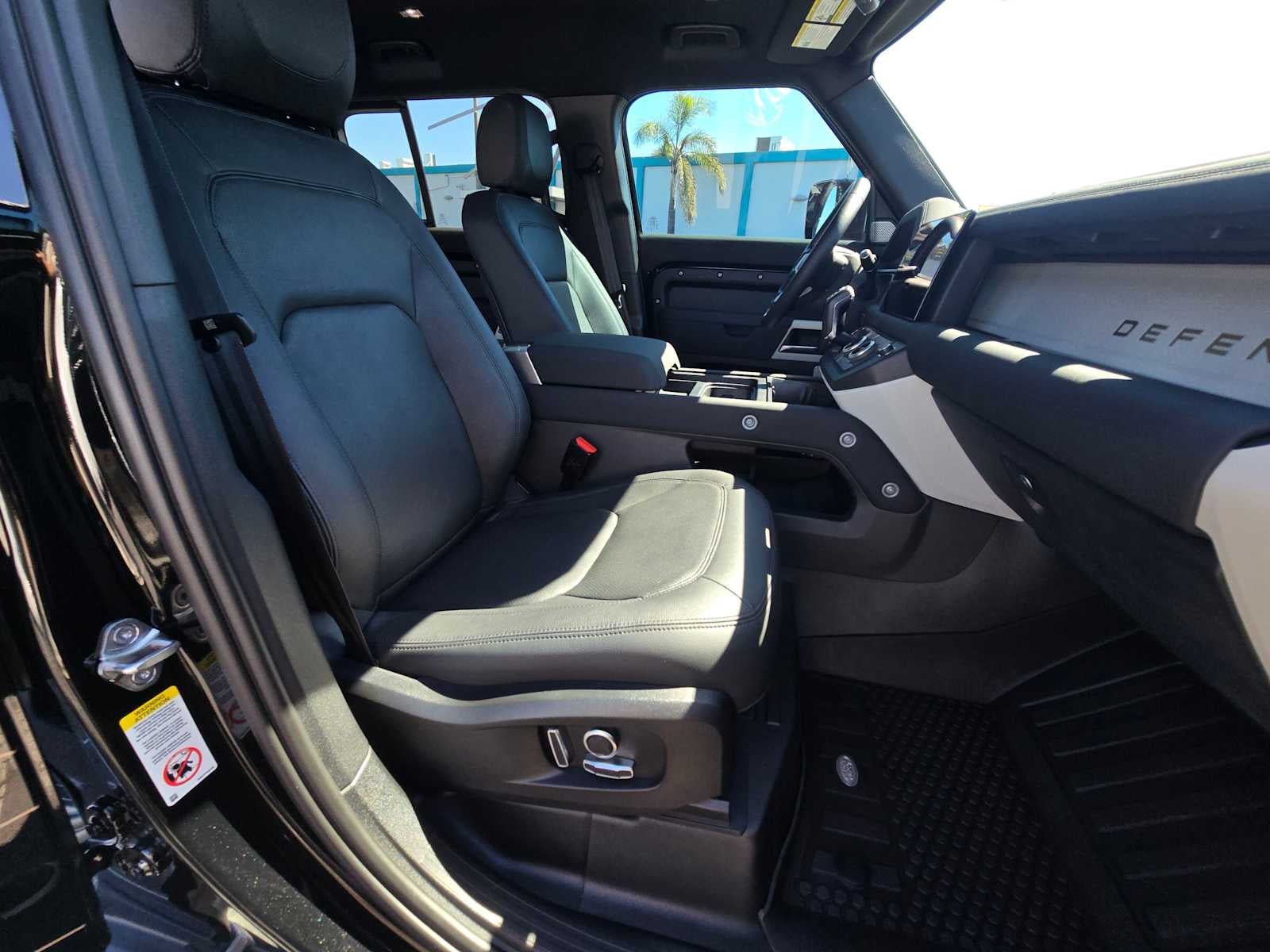 2023 Land Rover Defender SE 130 AWD