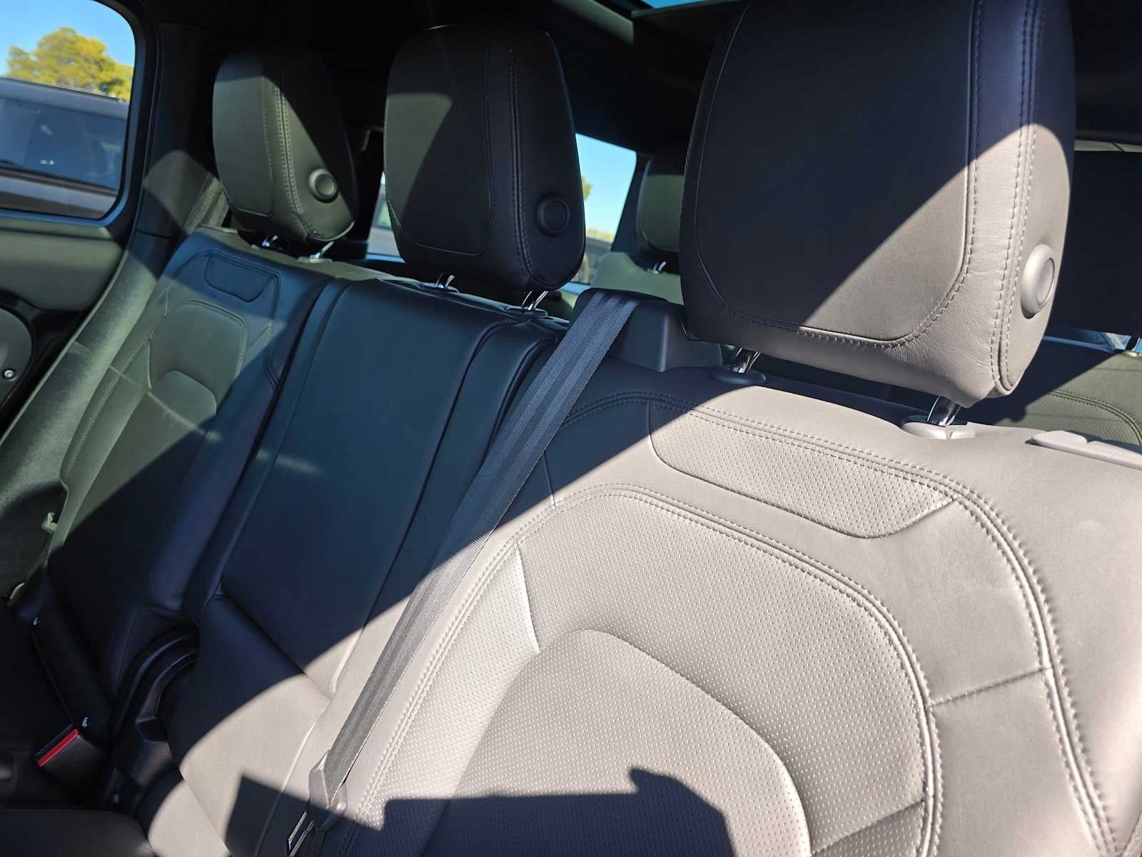 2023 Land Rover Defender SE 130 AWD