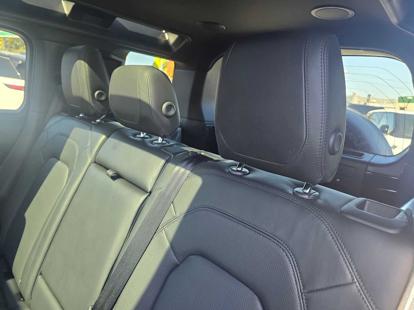 2023 Land Rover Defender V8 110 AWD