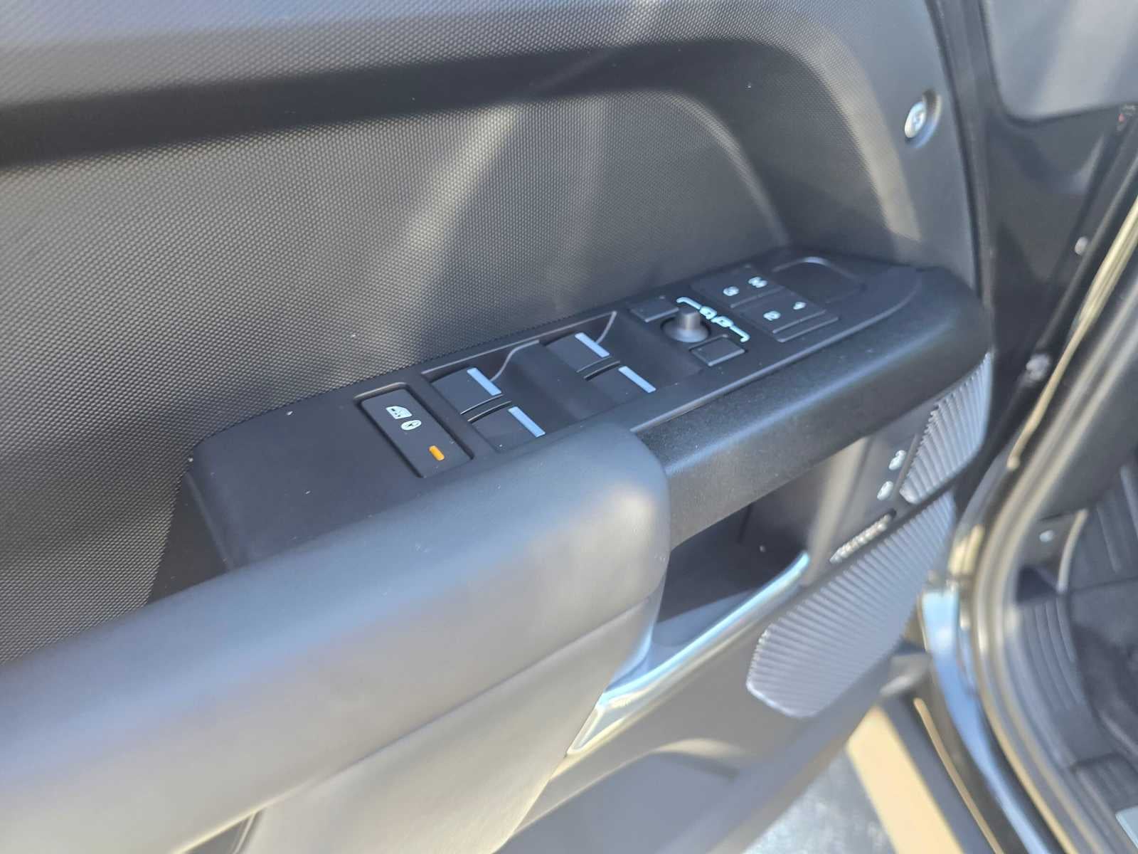 2023 Land Rover Defender V8 110 AWD