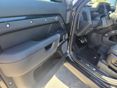 2023 Land Rover Defender V8 110 AWD
