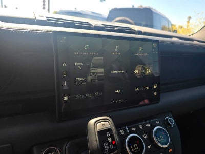 2023 Land Rover Defender V8 110 AWD
