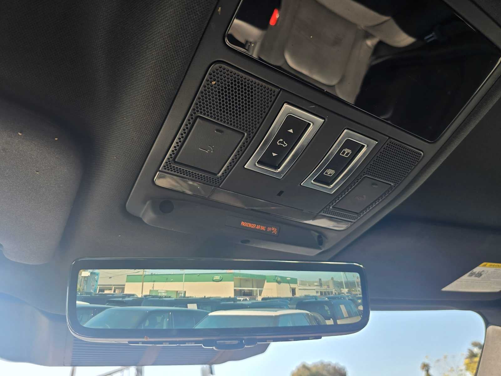 2023 Land Rover Defender V8 110 AWD