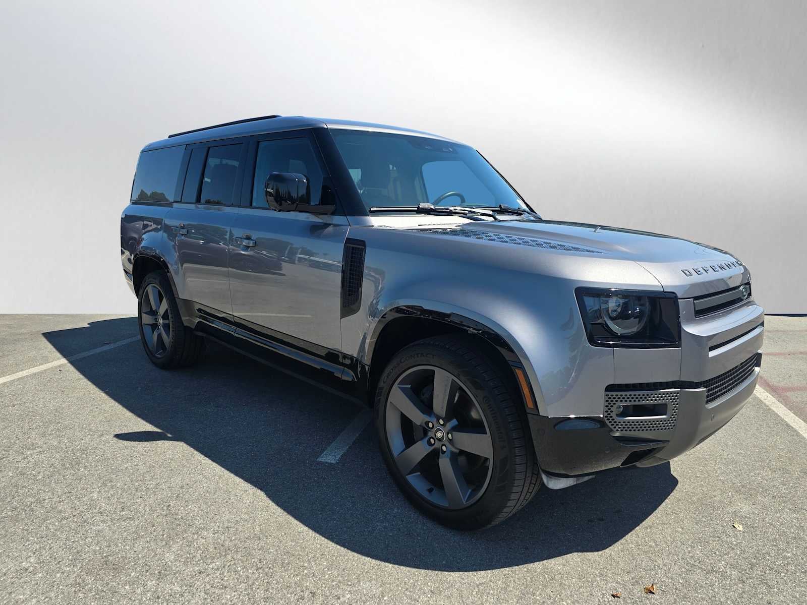 2024 Land Rover Defender Outbound 130 P400