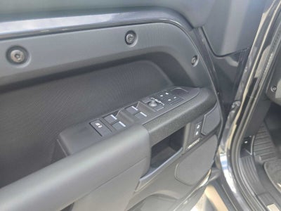 2025 Land Rover Defender OCTA Edition One 110 P635