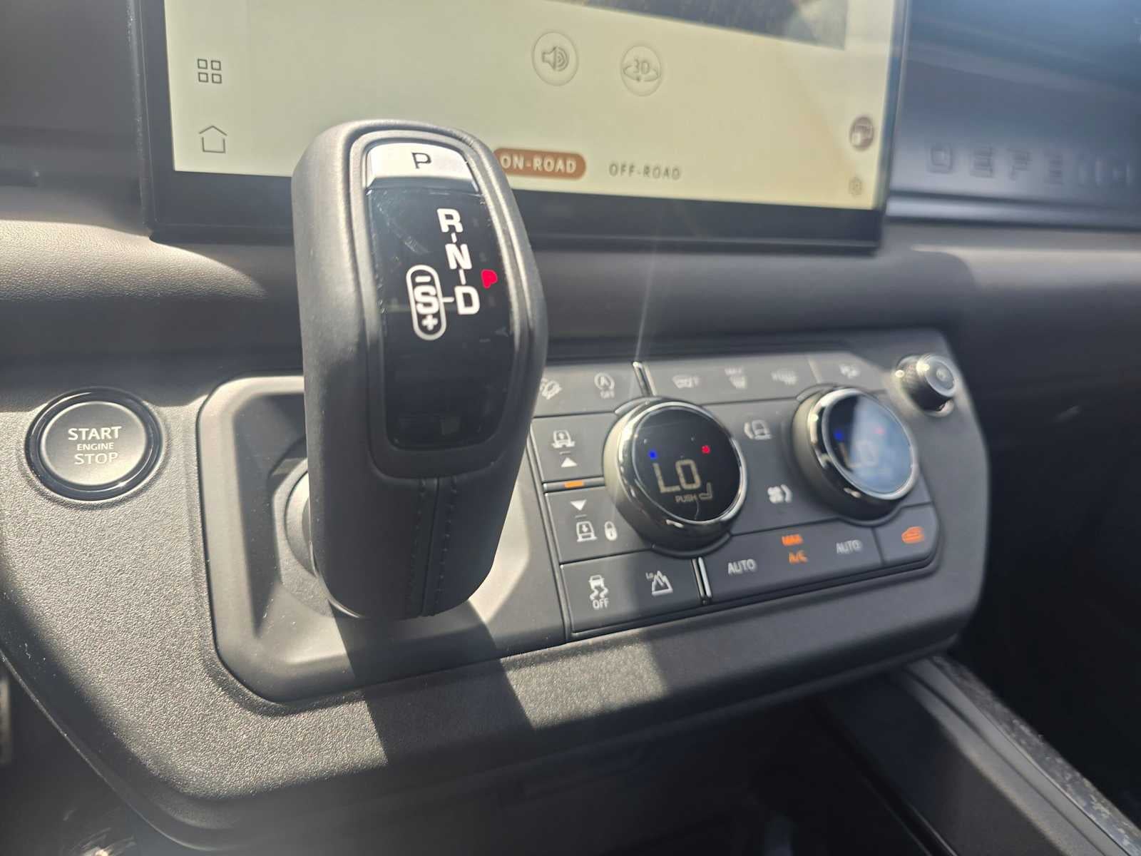 2025 Land Rover Defender OCTA Edition One 110 P635